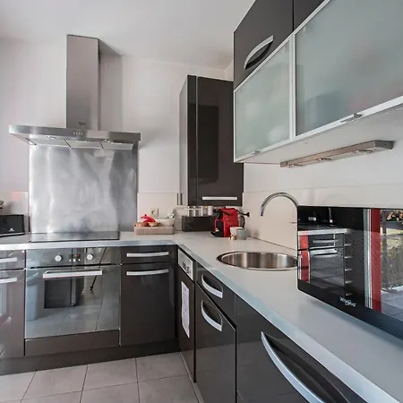 Appt Spacieux, Proche Ggl Stadium, 4 Pers, Garage Prive & Wifi Apartment