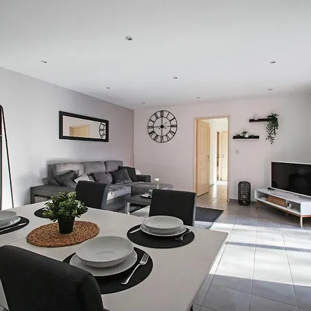 Appt Spacieux, Proche Ggl Stadium, 4 Pers, Garage Prive & Wifi *
